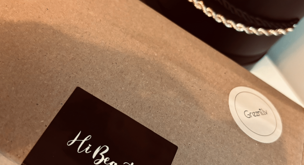 Arābu smaržu testeri paraudziņi