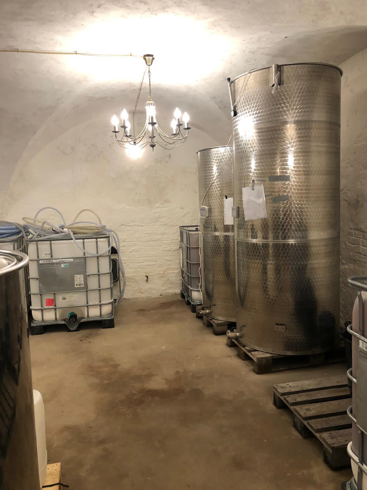 ”Kabiles muižas vīna darītava”