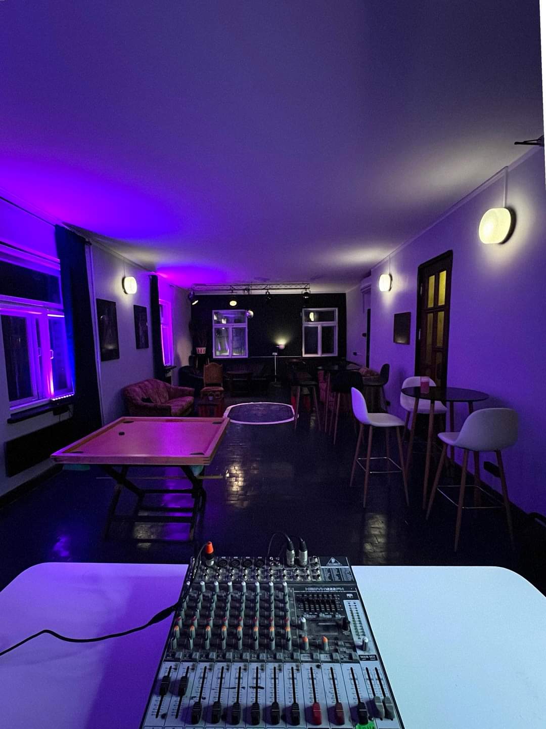 Kafejnīca Rīgas centrā radošajā kvartālā