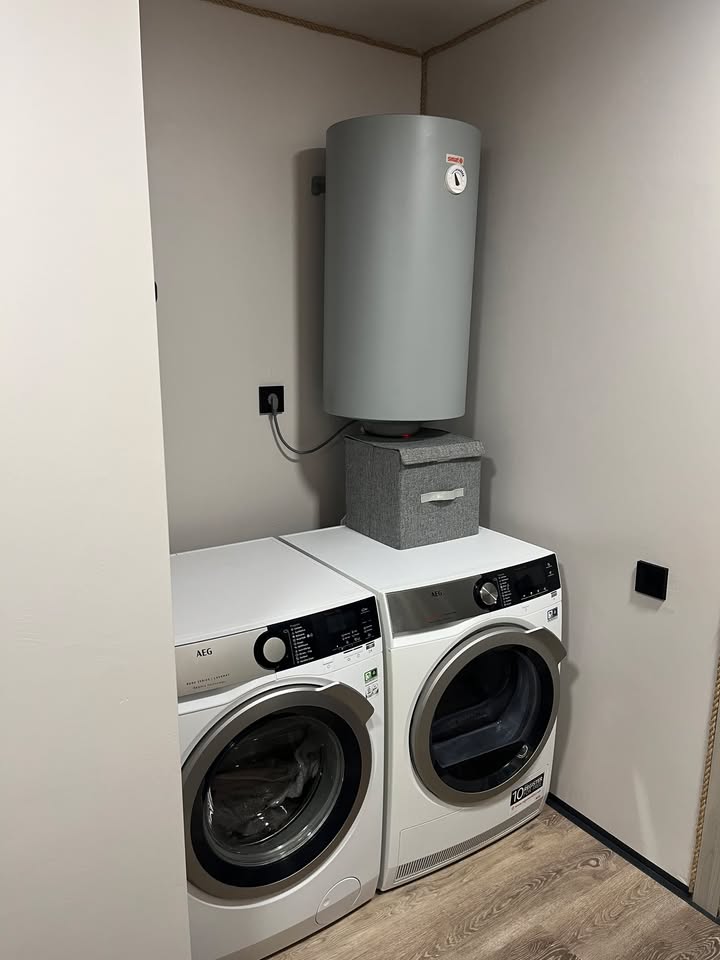 Pārdod renovētu 3 istabu dzīvokli Lestenē, Tukuma novadā