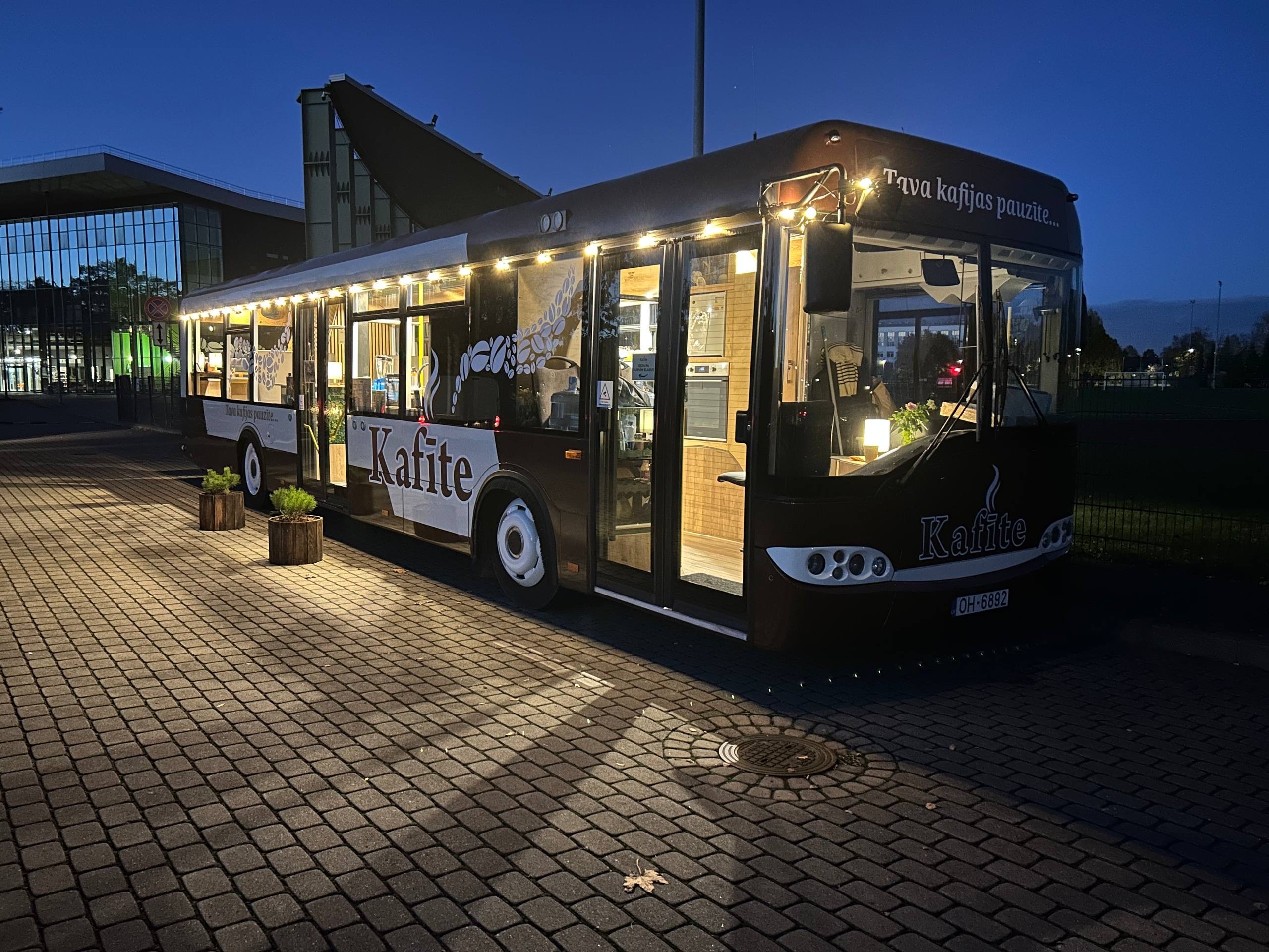 Pārdod unikālu Coffee Bus / Food Truck / Event Bus – Solaris Urbino 12